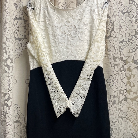 Mlle Gabrielle Dresses & Skirts - Mlle Gabrielle Black and White Lace Long Sleeve Dress